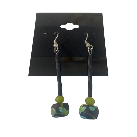 Polymer Clay Straight drop earrings in black & green. - Picture 1 of 6